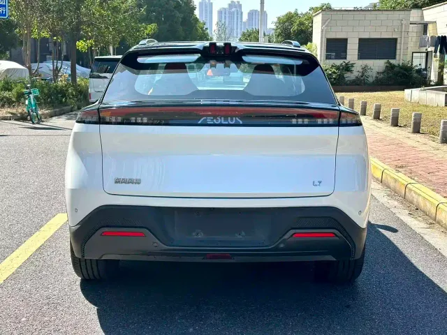 Dongfeng Fengshen L7 — Фото автомобиля 8