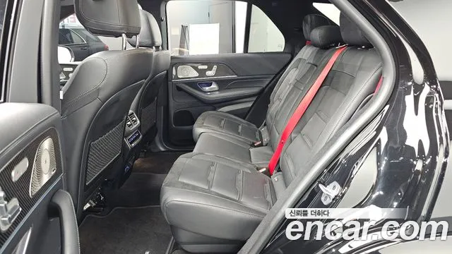 Mercedes-Benz GLE-Class — Фото автомобиля 12
