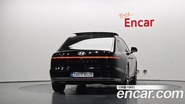 Hyundai Grandeur GN7 — Фото автомобиля 4