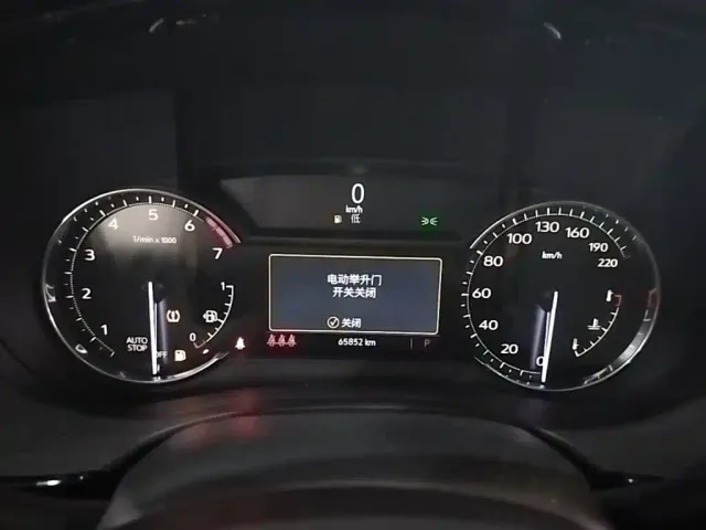 Cadillac XT5 — Фото автомобиля 11