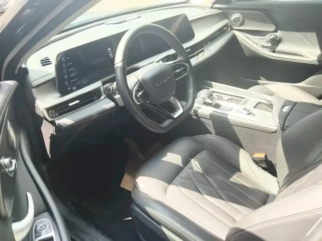 Chery Arrizo 8 — Фото автомобиля 5