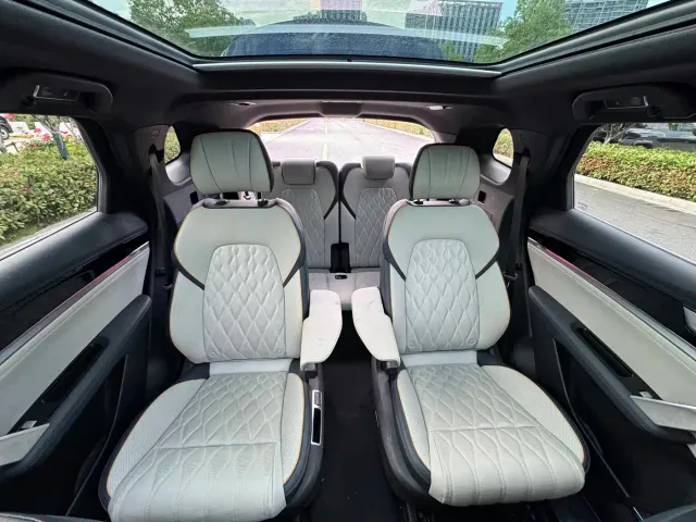 BYD Tang — Фото автомобиля 17