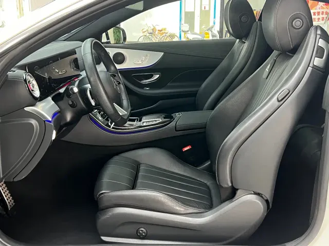 Mercedes-Benz E-Class — Фото автомобиля 12