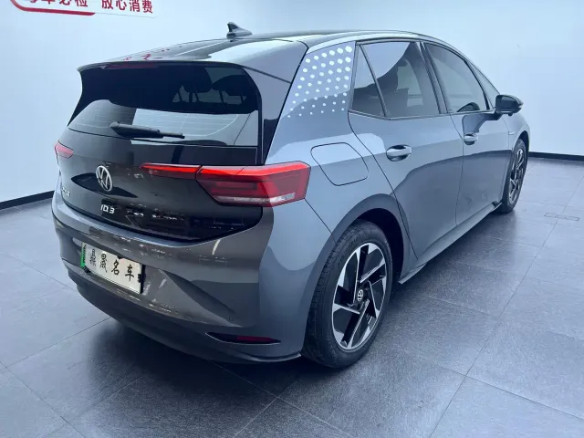 Volkswagen ID.3 — Фото автомобиля 10
