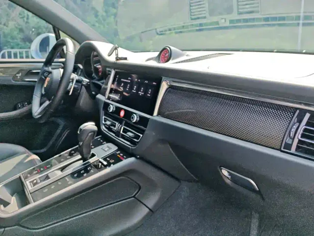 Porsche Macan — Фото автомобиля 25