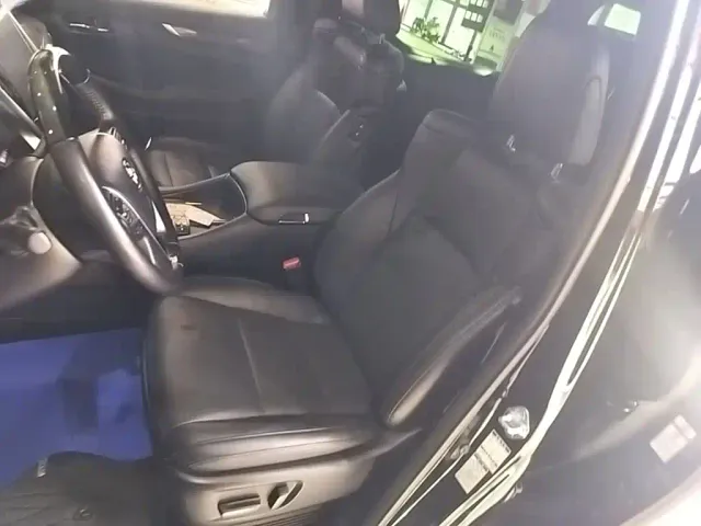Toyota Alphard — Фото автомобиля 14
