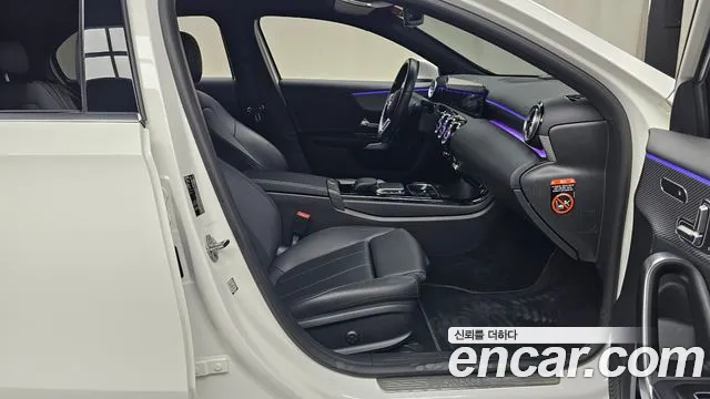 Mercedes-Benz A-Class — Фото автомобиля 26