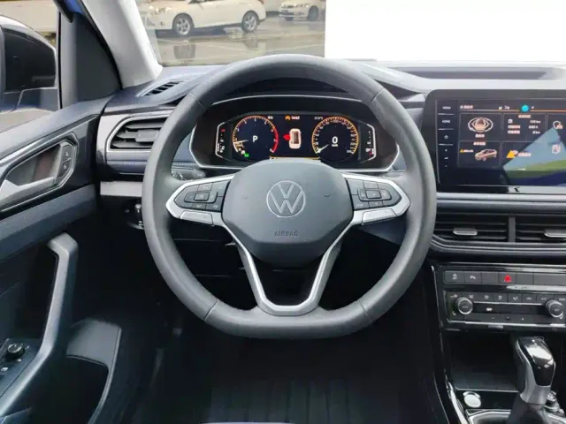 Volkswagen Tharu — Фото автомобиля 15