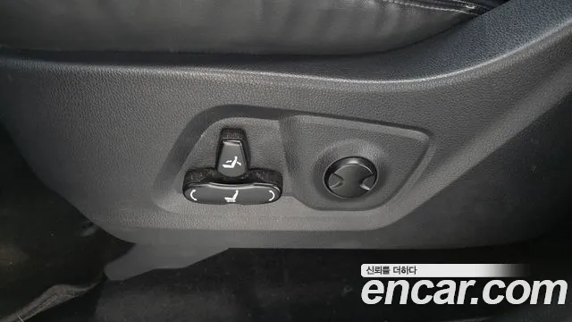 KG_Mobility_Ssangyong Rexton Новый Rexton Sport Дизель 2.2 4WD — Фото автомобиля 16