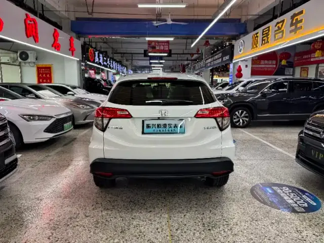 Honda Vezel — Фото автомобиля 9