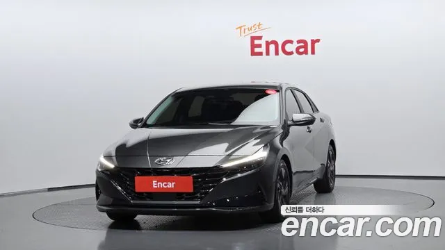 Hyundai Avante CN7 — Фото автомобиля 3