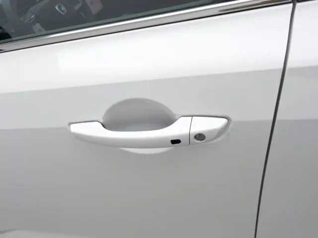 Changan Eado — Фото автомобиля 18