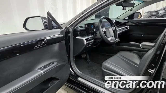 Hyundai Grandeur Grandeur (GN7) 2.5 Бензин 2WD — Фото автомобиля 10