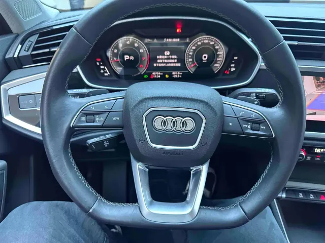 Audi Q3 — Фото автомобиля 12