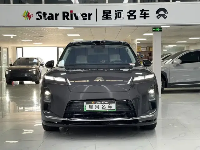 Nio ES8 — Фото автомобиля 2
