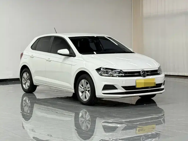 Volkswagen Polo — Фото автомобиля 3