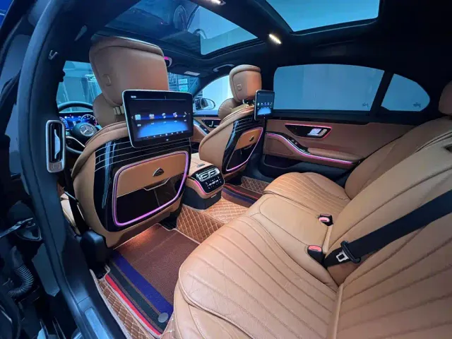 Mercedes-Benz S-Class — Фото автомобиля 11