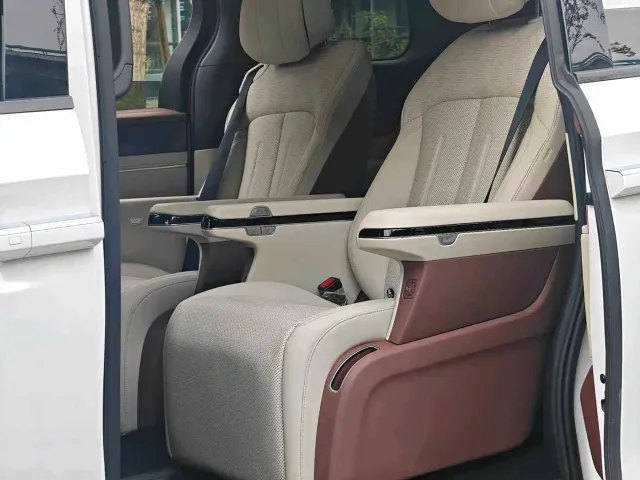 BYD Xia — Фото автомобиля 6