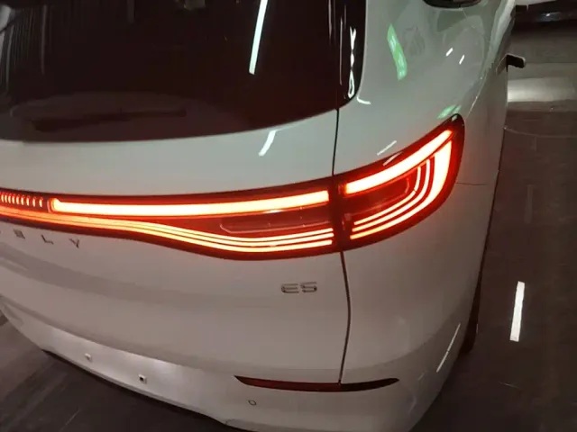 Geely Galaxy E5 — Фото автомобиля 7