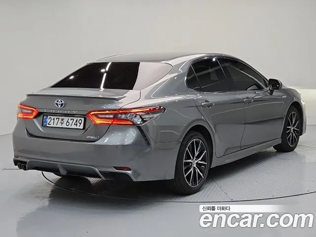 Toyota Camry — Фото автомобиля 4