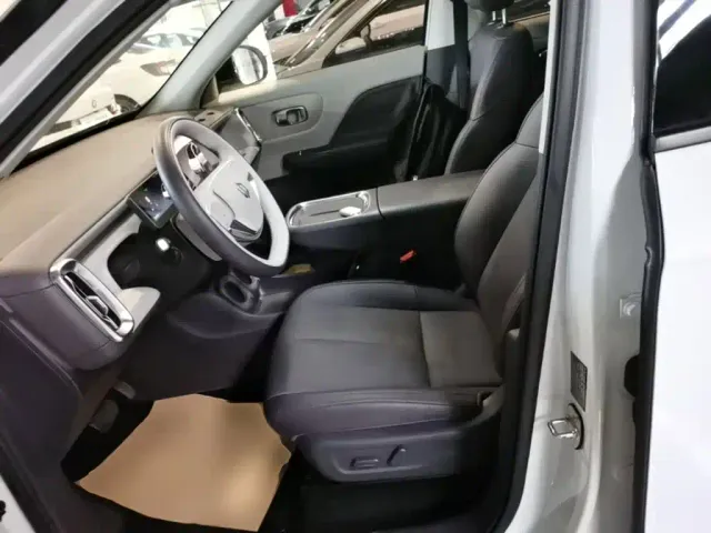 Leapmotor B10 — Фото автомобиля 14