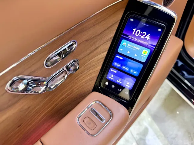 Maextro S800 — Фото автомобиля 15