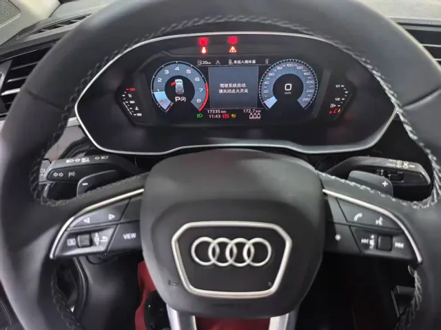 Audi Q3 — Фото автомобиля 11