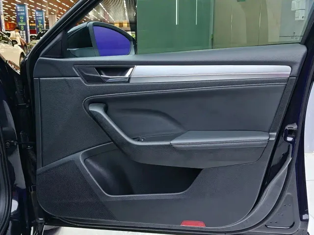 Skoda Superb — Фото автомобиля 10
