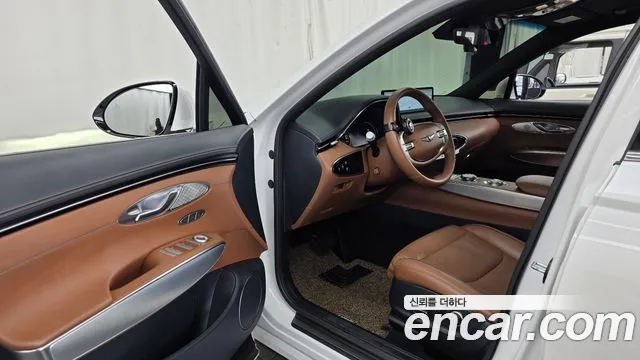 Genesis GV70 — Фото автомобиля 10