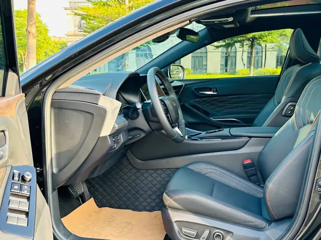 Toyota Avalon — Фото автомобиля 12