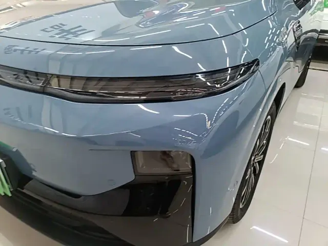 Leapmotor B10 — Фото автомобиля 23