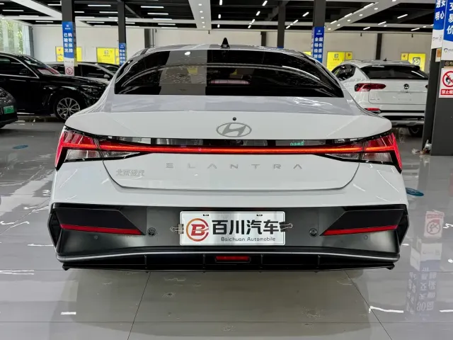 Hyundai Elantra 2023 Model 1.5L CVT LUX Premium Edition — Фото автомобиля 10