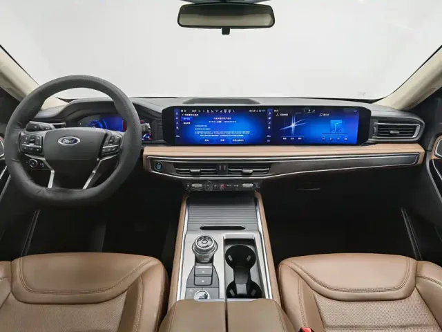 Ford Explorer — Фото автомобиля 5
