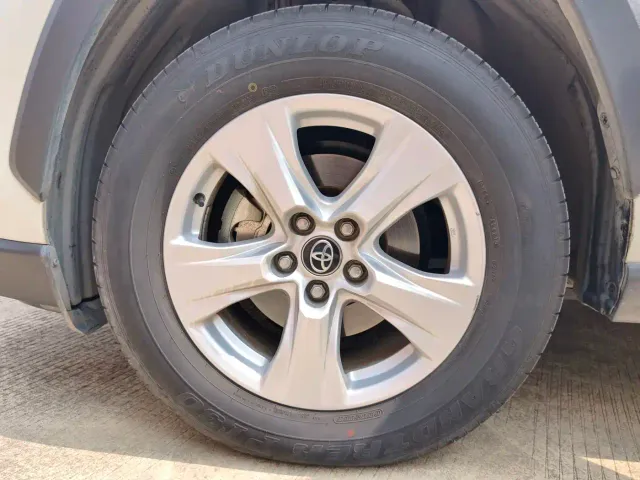 Toyota RAV4 — Фото автомобиля 19