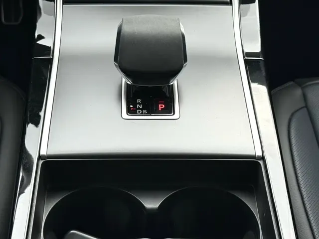 Land Rover Range Rover Velar — Фото автомобиля 12