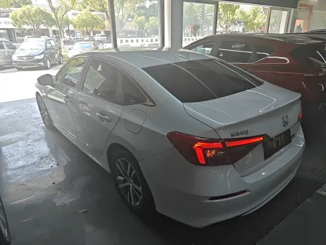 Honda Civic — Фото автомобиля 4