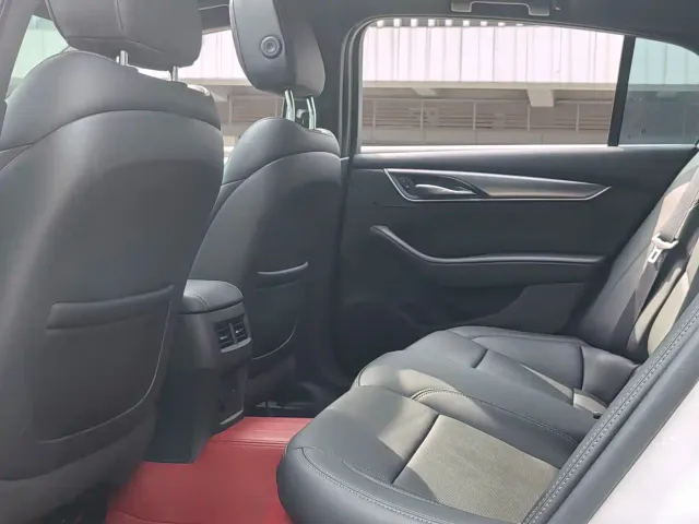 Cadillac CT5 — Фото автомобиля 15