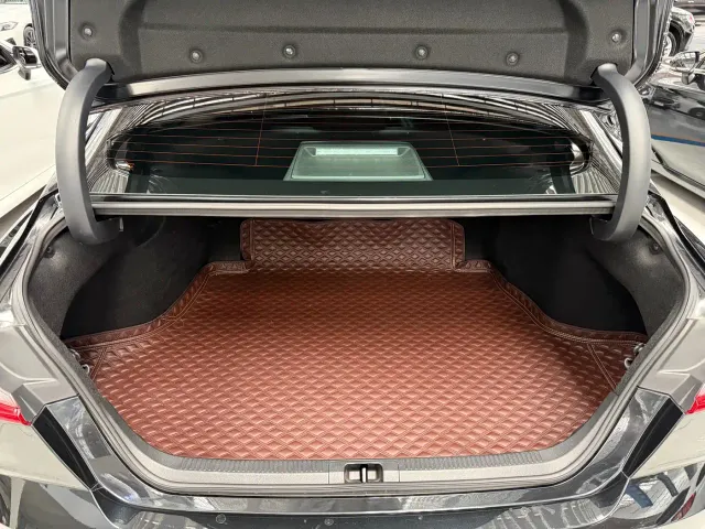 Toyota Camry — Фото автомобиля 12