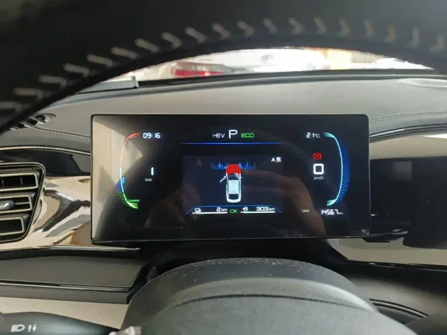 BYD Qin PLUS — Фото автомобиля 11