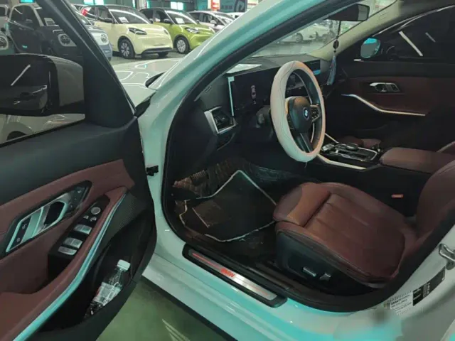 BMW i3 — Фото автомобиля 15