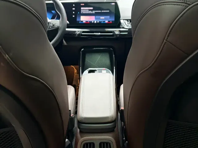 BMW X1 — Фото автомобиля 14