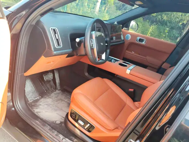Li Auto L7 — Фото автомобиля 4