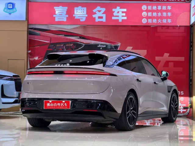 Zeekr 007 GT — Фото автомобиля 2