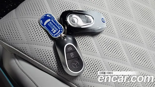Mercedes-Benz E-Class — Фото автомобиля 13