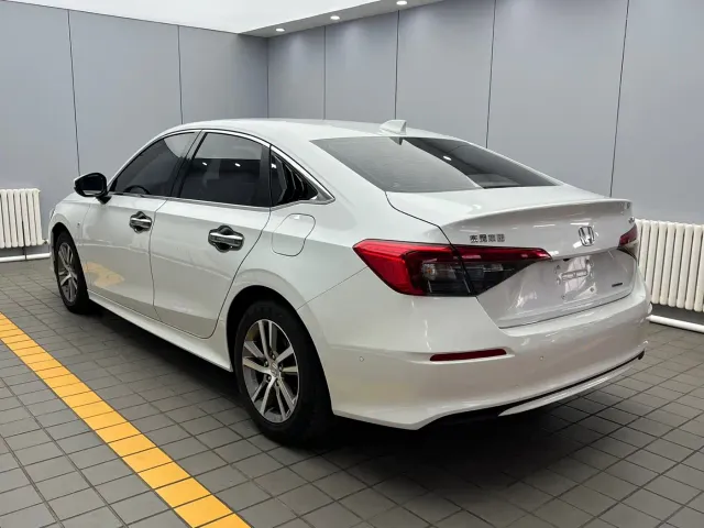 Honda Civic — Фото автомобиля 4