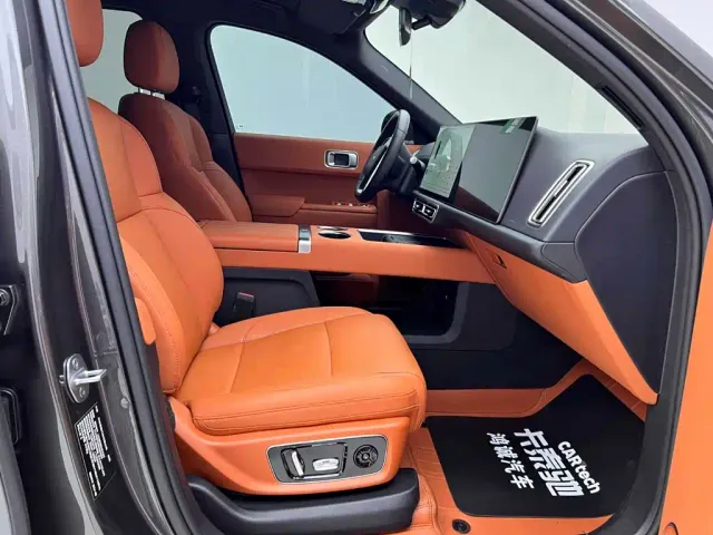 Li Auto L9 — Фото автомобиля 18