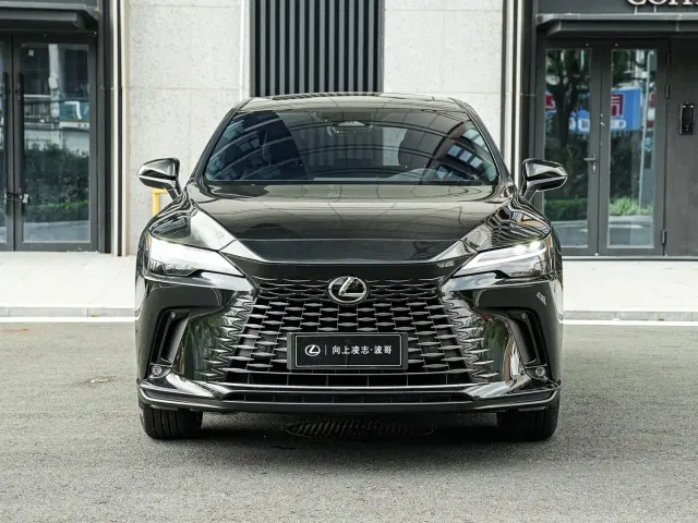 Lexus RX — Фото автомобиля 2