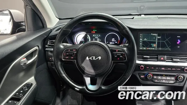 Kia Niro Niro Plus Air — Фото автомобиля 13