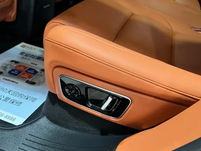 Li Auto L7 — Фото автомобиля 15