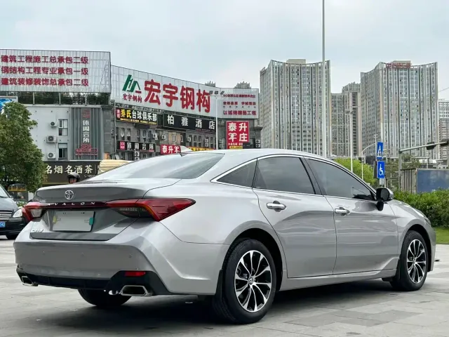 Toyota Avalon — Фото автомобиля 5